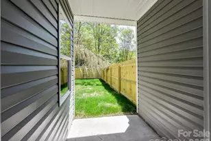 651 Stillgreen Ln, Charlotte, NC 28214 - Photo 27