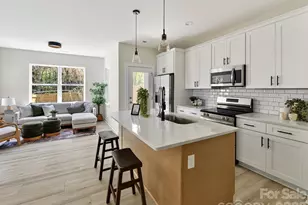 651 Stillgreen Ln, Charlotte, NC 28214 - Photo 7