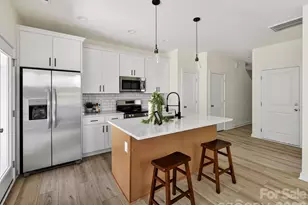 651 Stillgreen Ln, Charlotte, NC 28214 - Photo 5