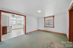 2421 35th St Ct NE, Hickory, NC 28601 - Photo 11