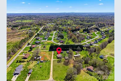 2421 35th Street Court NE, Hickory, NC 28601 - Photo 31