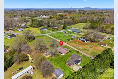 2421 35th Street Court NE, Hickory, NC 28601 - Photo 33