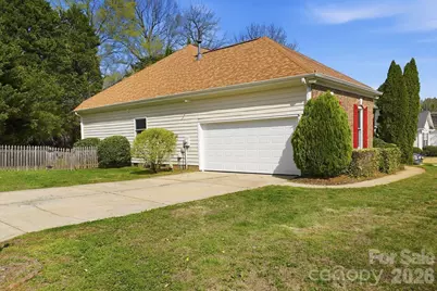9332 Broken Pine Lane, Charlotte, NC 28269 - Photo 3
