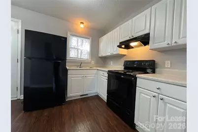 206 W 15th Street #3, Newton, NC 28658 - Photo 5