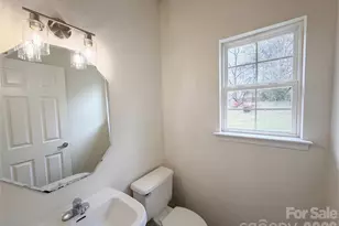 11037 Wyndham Pointe Dr, Charlotte, NC 28213 - Photo 17