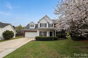 11037 Wyndham Pointe Dr, Charlotte, NC 28213 - Photo 1
