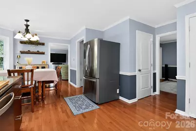 4007 Meadowridge Drive, Charlotte, NC 28226 - Photo 9