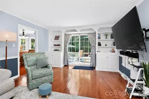 4007 Meadowridge Dr, Charlotte, NC 28226 - Photo 13