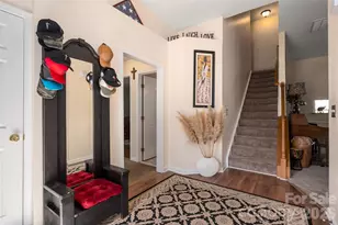 9122 Swallowtail Ln, Charlotte, NC 28269 - Photo 7