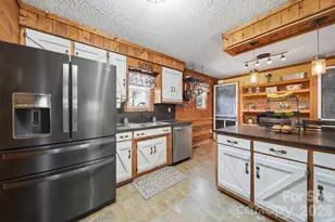 608 Hoyle St, Lincolnton, NC 28092 - Photo 7