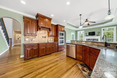 5873 Bakers Point, Hickory, NC 28602 - Photo 9