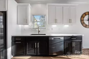 9627 Brookmere Ln, Charlotte, NC 28214 - Photo 13