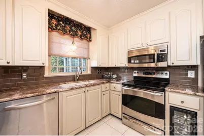 1070 S College Avenue, Newton, NC 28658 - Photo 7