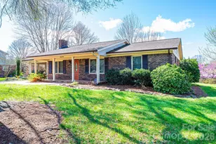 1070 S College Ave, Newton, NC 28658 - Photo 1