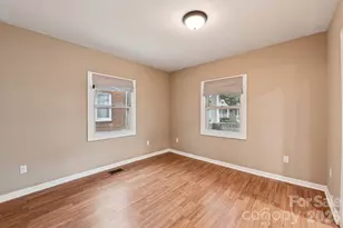 209 W Marsh St, Salisbury, NC 28144 - Photo 9