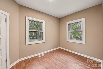 209 W Marsh Street, Salisbury, NC 28144 - Photo 17