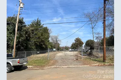 3620 Darby Avenue, Charlotte, NC 28216 - Photo 1