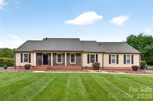 3231 Windrow Ln, Matthews, NC 28105 - Photo 1