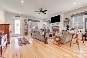 35 Cider Hl Ln, Hendersonville, NC 28792 - Photo 3