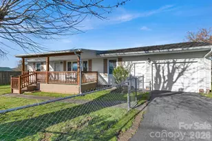 34 Sunset Dr, Brevard, NC 28712 - Photo 1