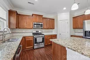 2609 Lake Front Dr, Belmont, NC 28012 - Photo 11