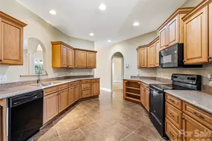 44 Pacifico Dr, Asheville, NC 28806 - Photo 7