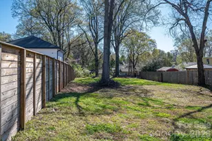 1642 Hawthorne Ln, Charlotte, NC 28205 - Photo 21