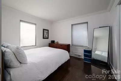 1642 Hawthorne Lane, Charlotte, NC 28205 - Photo 15