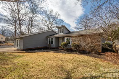 3005 Irish Street, Newton, NC 28658 - Photo 3