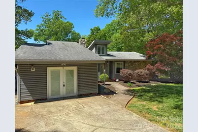 3005 Irish Street, Newton, NC 28658 - Photo 5