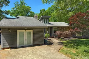 3005 Irish St, Newton, NC 28658 - Photo 5