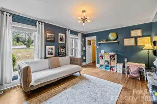 3319 Tyrone Dr, Charlotte, NC 28215 - Photo 5