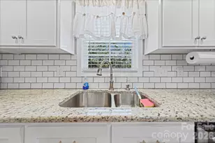 110 Westover Dr, Lincolnton, NC 28092 - Photo 13