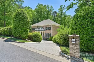 209 37th Ave Pl NW, Hickory, NC 28601 - Photo 3
