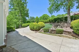 209 37th Ave Pl NW, Hickory, NC 28601 - Photo 5