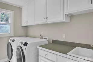 209 37th Ave Pl NW, Hickory, NC 28601 - Photo 35