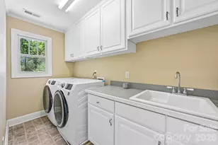 209 37th Ave Pl NW, Hickory, NC 28601 - Photo 33