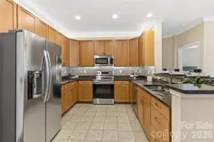 1000 E Woodlawn Rd, Charlotte, NC 28209 - Photo 7