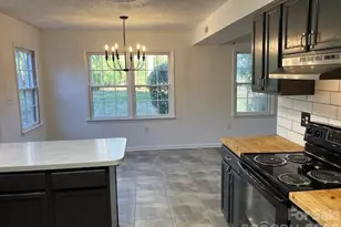 5324 Donnefield Dr, Charlotte, NC 28227 - Photo 7