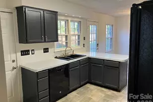 5324 Donnefield Dr, Charlotte, NC 28227 - Photo 5