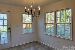 5324 Donnefield Dr, Charlotte, NC 28227 - Photo 9