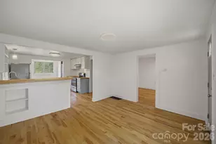 105 Moses St, Morganton, NC 28655 - Photo 3