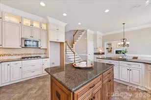 6241 Glynmoor Lakes Dr, Charlotte, NC 28277 - Photo 13