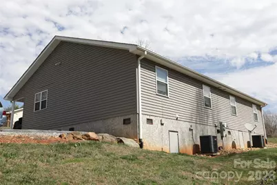 1302 Stanwood Lane, Hendersonville, NC 28739 - Photo 3