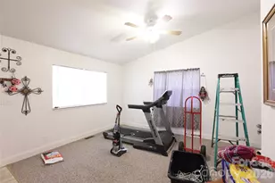 1302 Stanwood Ln, Hendersonville, NC 28739 - Photo 9