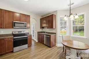 114 Riverton Dr, Statesville, NC 28625 - Photo 11