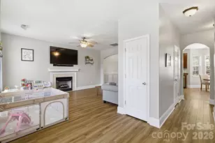 114 Riverton Dr, Statesville, NC 28625 - Photo 3