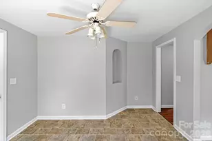 233 Proctor St, Gastonia, NC 28052 - Photo 9