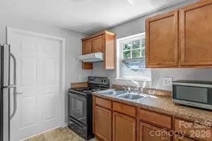 233 Proctor St, Gastonia, NC 28052 - Photo 13