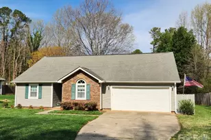 2909 Oakcroft Dr, Matthews, NC 28105 - Photo 1